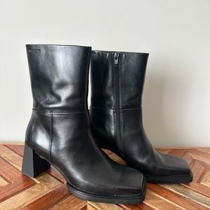 Vagabond leather boots